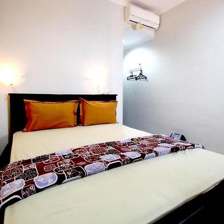 Hotel Elresas Lamongan Екстериор снимка