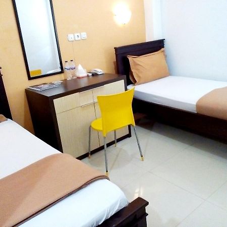 Hotel Elresas Lamongan Екстериор снимка