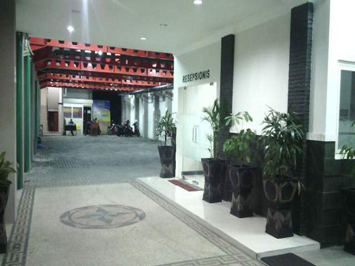 Hotel Elresas Lamongan Екстериор снимка