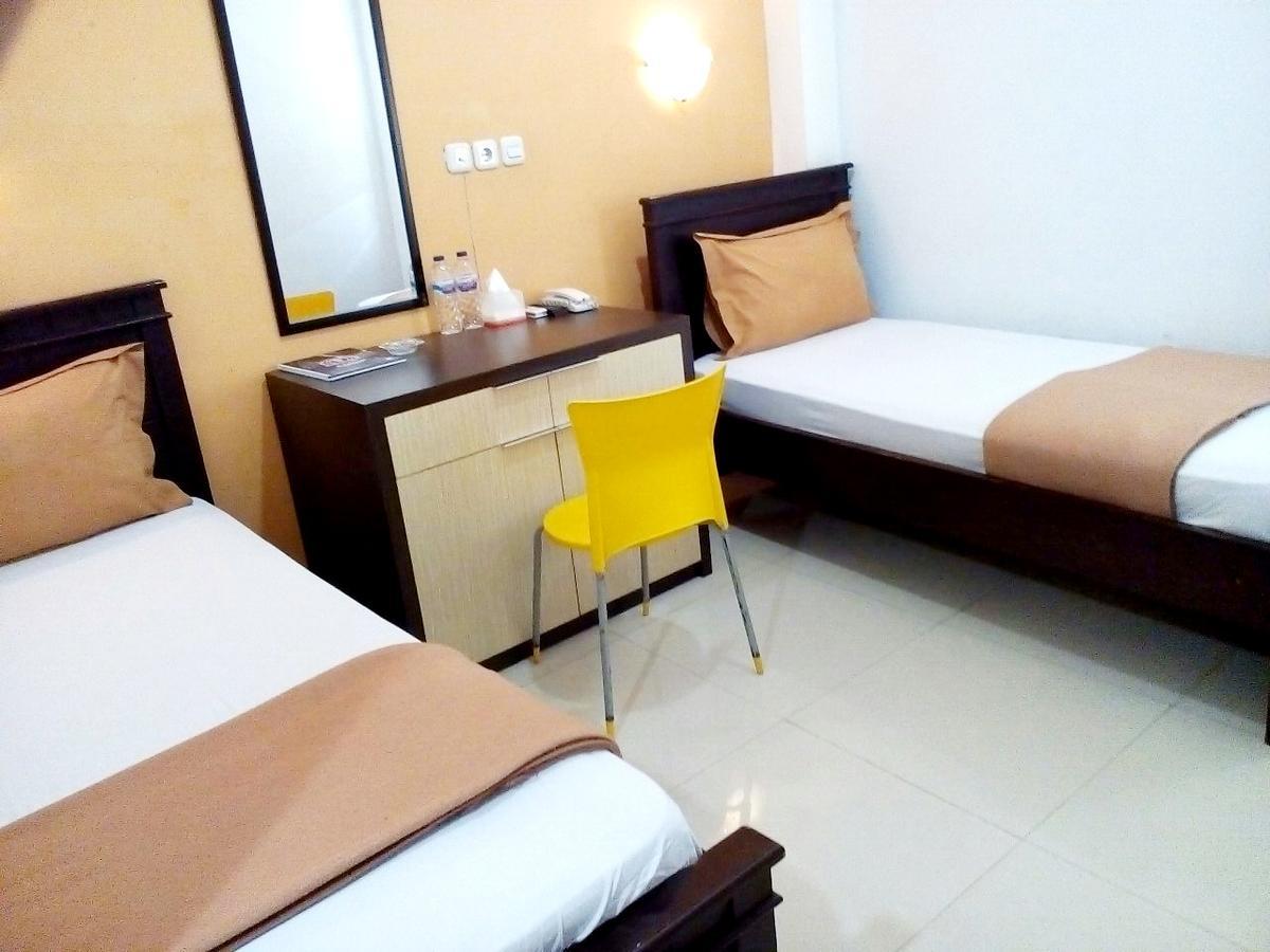 Hotel Elresas Lamongan Екстериор снимка